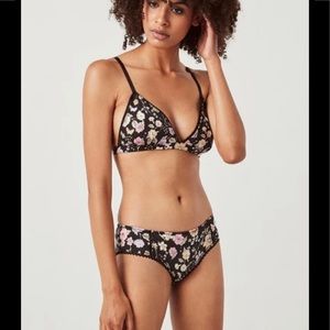 SAYULITA Bra and Bloomers Set
